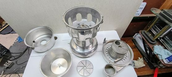 Ruby Commercial Stainless Steel Juicer – Heavy Duty Restaurant / Juice Bar