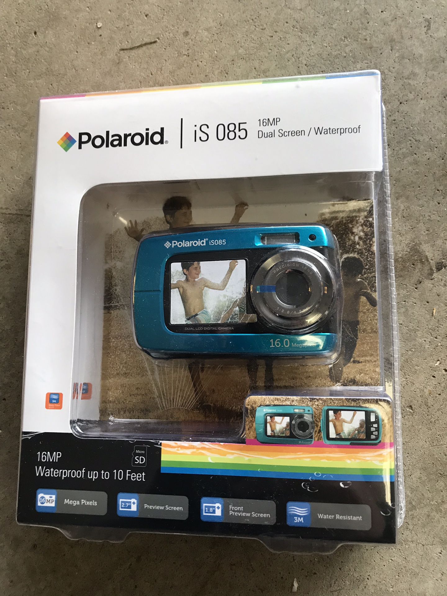 Digital waterproof camera Polaroid is085