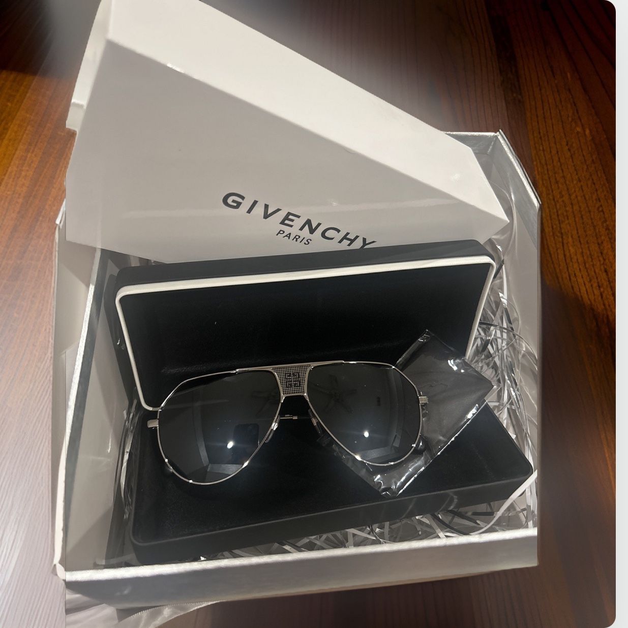 GIVENCHY~GV 7137/S  BLACK/SILVER PILOT AVIATOR 4G LOGO MESH SUNGLASSES