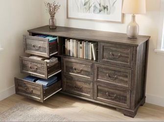 New 8-Drawer Dresser