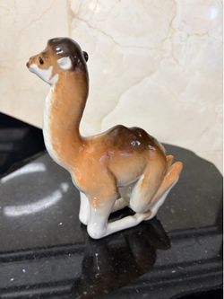 Vintage Lomonosov Porcelán Kneeling Camel Figurine USSR 6.25” T