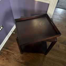 Table With Serving Tray That Can Detach