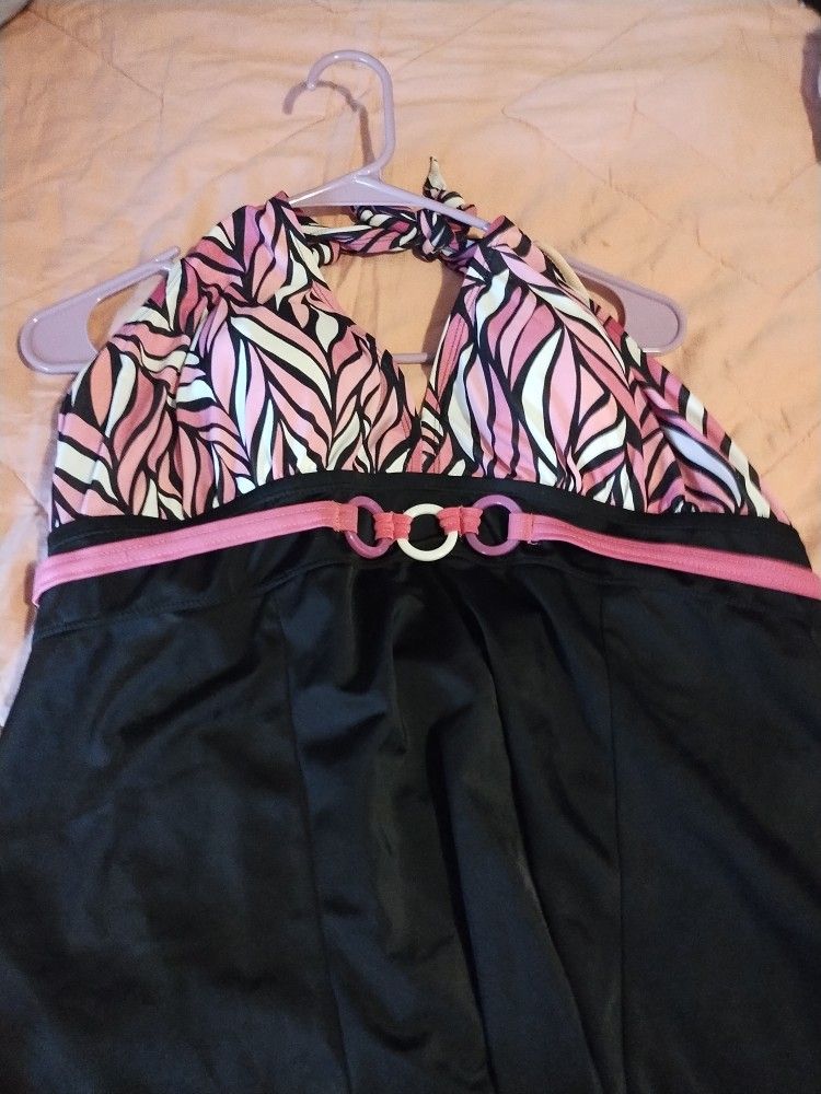 Women's One- Piece Bathing Suit