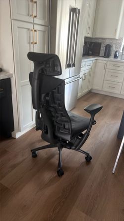 Herman miller embody with headrest