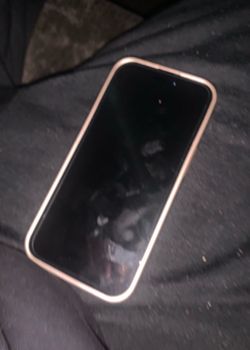 iPhone 15 pink
