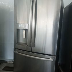 GE French Door Refrigerator Stainless Steel Working Ice And Water
