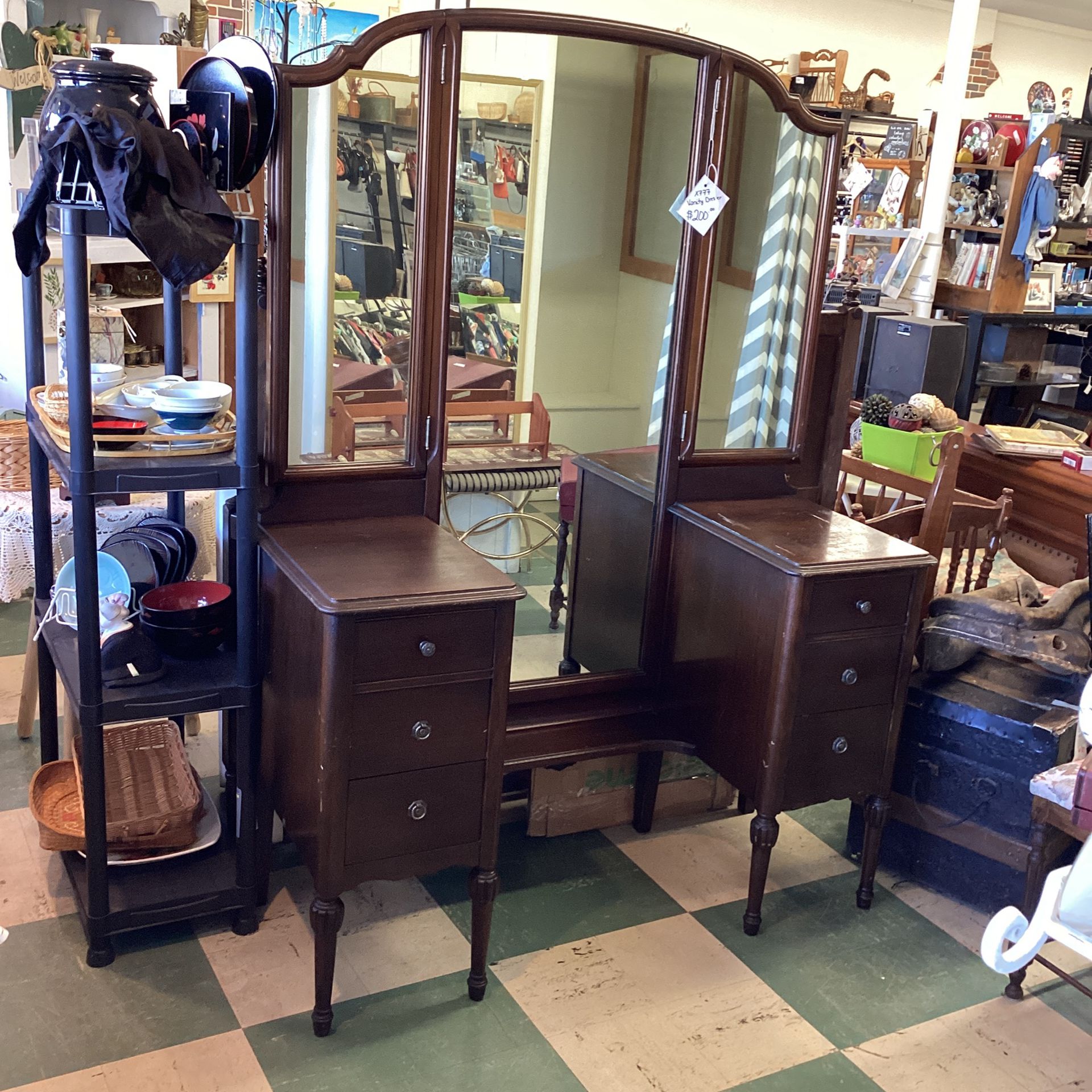 Antique Vanity With Matching Head- And Footboard