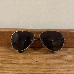 Black Aviator Sunglasses