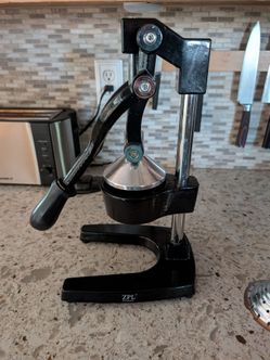 Heavy-Duty Manual Citrus Juicer