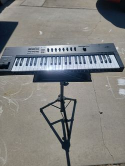 Native Instruments Komplete Kontrol A49 MIDI Keyboard
