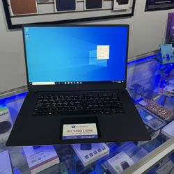 Dell XPS 15 7590 Used 4K (i7-9750H, GTX 1650 Max-Q, 32GB RAM, 1TB SSD)