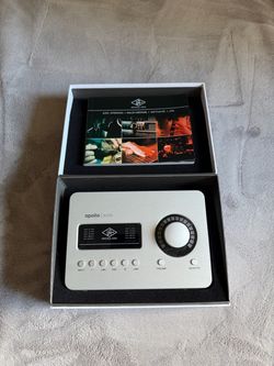 Universal Audio Apollo Solo Heritage Edition Thunderbolt 3 Audio Interface — Original Box