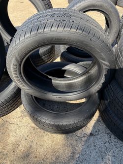 2 llantas 235/45r19 dela GOOD YEAR 95% de vida por $140