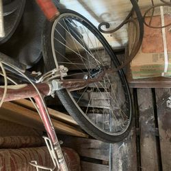 Vintage Schwinn 10 speed road bike 