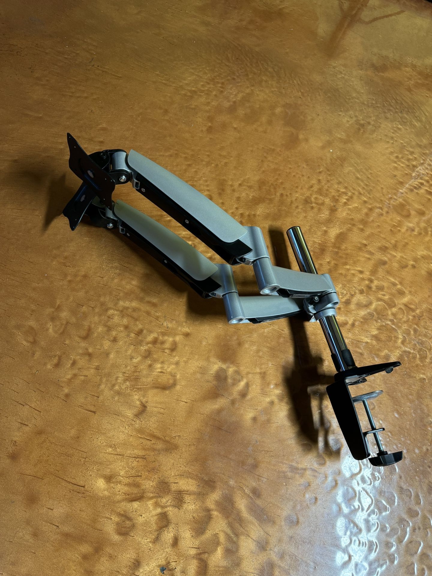Dual Monitor Arm