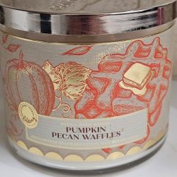 New BATH AND BODY WORKS 3 Wick Fall Pumpkin Pecan Waffle Candle