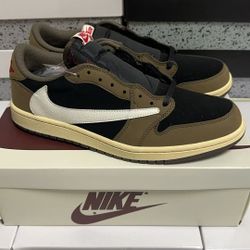 Nice low-top sneakers