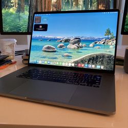 2019 MacBook Pro 16” i7 16GB Ram 512SSD