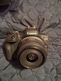 Canon EOS Mirrorless Camera with Lens