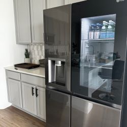 LG InstaView Refrigerator – Great Condition
