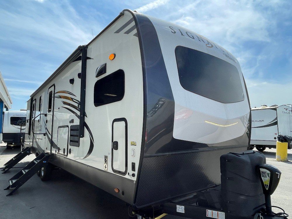RV TRAILOR CAMPING 2020 Signature Series By ROCKWOOD