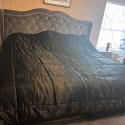 King sized diamond bedframe