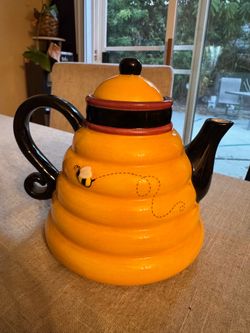 Yellow and Black Beehive Teapot