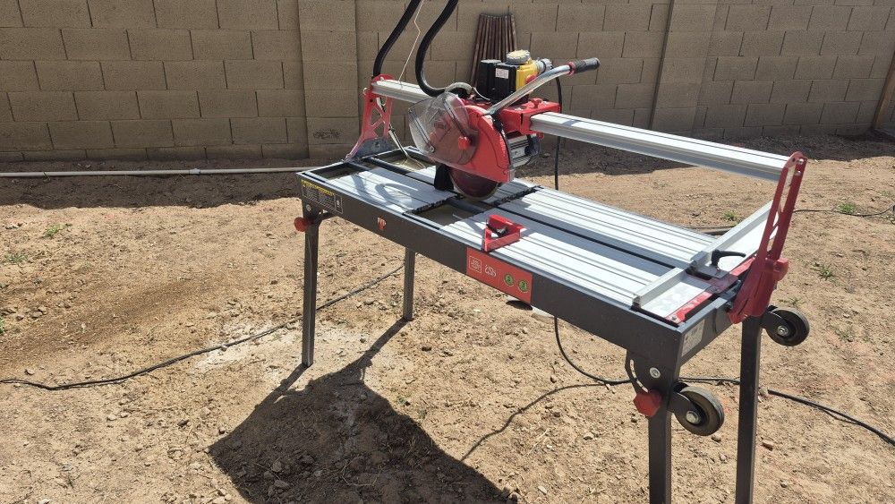 Rubi DC-250 Python Wet Tile Saw for Sale in Buckeye, AZ - OfferUp