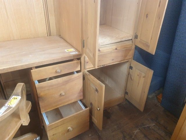 COMPLETE DESK/TABLE SET WITH DRESSER AND CHAIRS (HOME21)