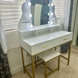 Makeup Vanity Desk With 2 Drawers, Storage Shelf, 9 LED Bulbs Lights