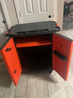 Black And Decker Toolbox/ Cabinet