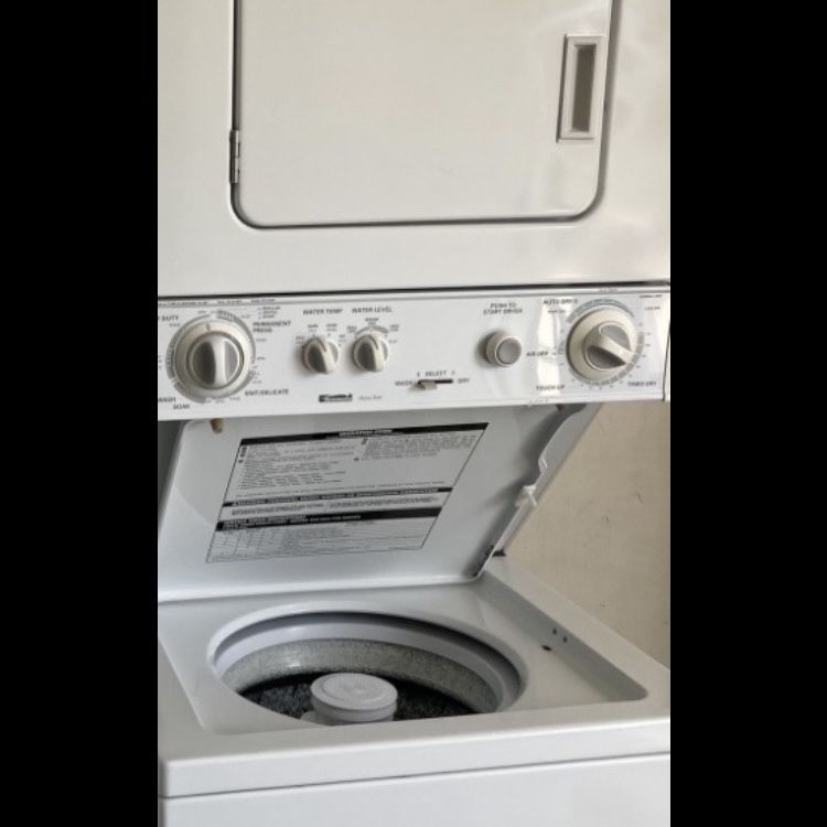 Kenmore 110v Stackable Washer And Electric Dryer 