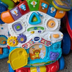 V Tech Activity Center Push Toy Learn To Walk
