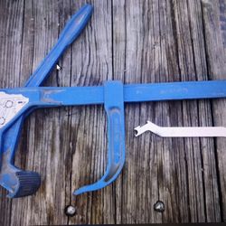 European 2 Pice Wheel Weight Remover, For Aluminum Rims