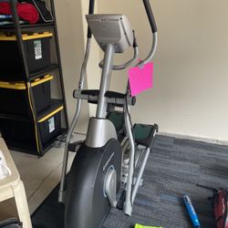Elliptical With Stats Screen