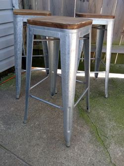 3-Bar Stools Galvanized With Wood Tops