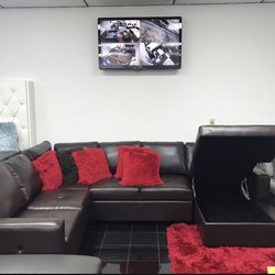 Brown Leather Sectional Sofa With Storage And Sleeper ** In Stock ** Tyrone Mall ** Same Day Delivery ** $50 Down