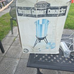 Only Used One Time Cooking Set