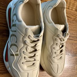 Women’s Gucci Leather Sneakers 