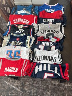 Lot of 31 NBA jerseys SIZE SMALL
