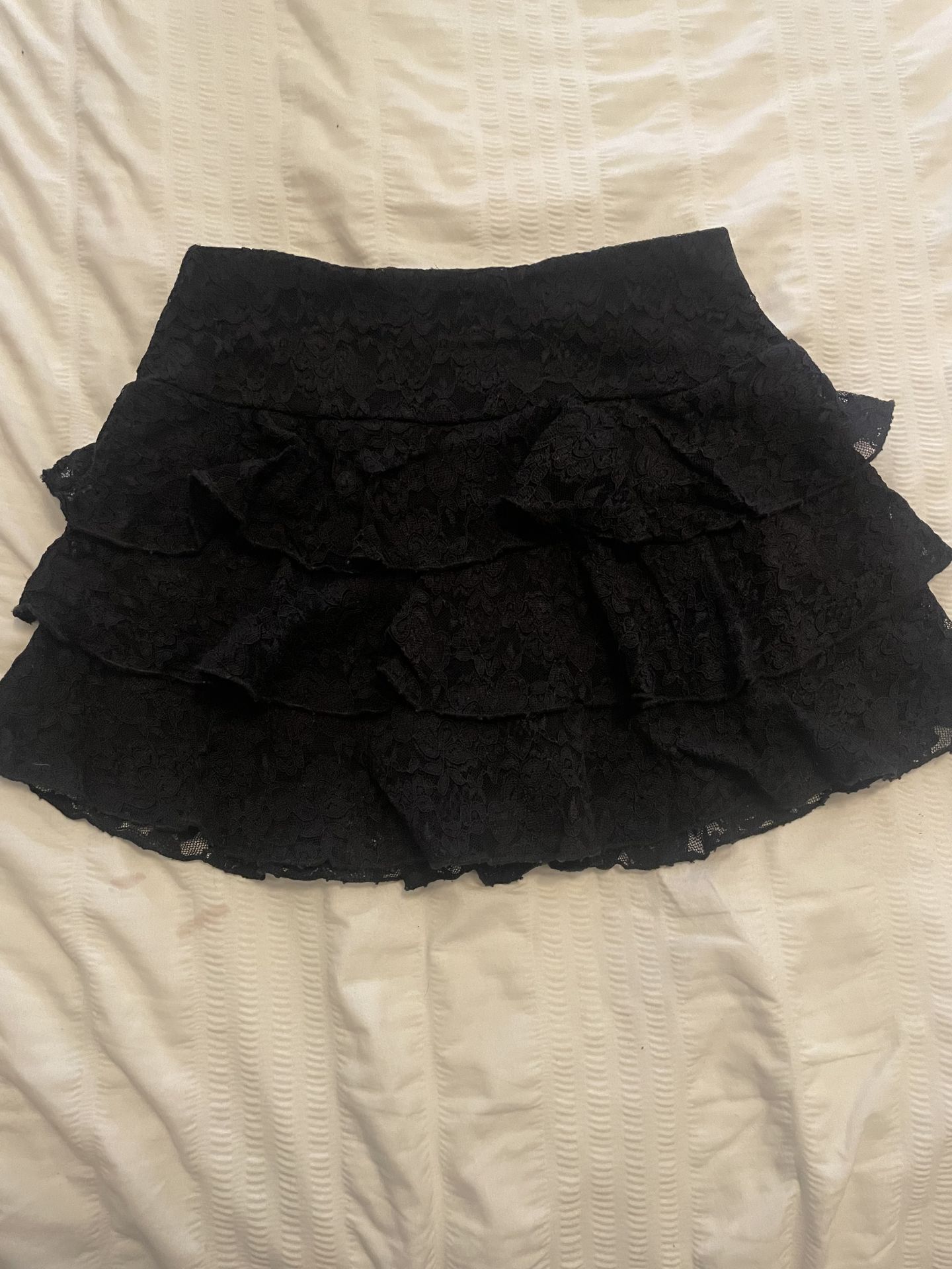 Lace mini skirt Windsor