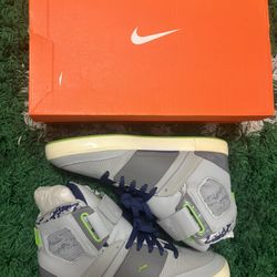 High Top Puma sneakers