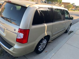 2012 Chrysler Town & Country