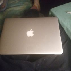 2021 Apple Computer Laptop Only Use Twice
