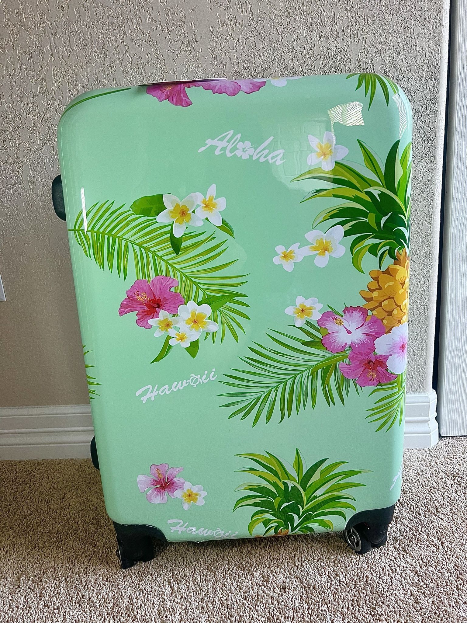 Pineapple Hawaiian Luggage