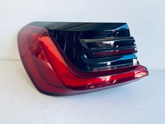 2020-2022 BMW 740i 750i LEFT DRIVER SIDE TAIL LIGHT LED OEM
