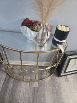 Gold console