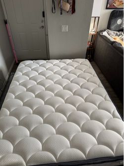 new queen size mattress and frame