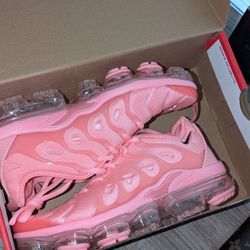 Nike Vapormax Pink / Women's 8 & 8.5 / New