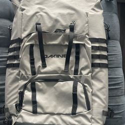 DAKINE Ulua 60L Fish Pack